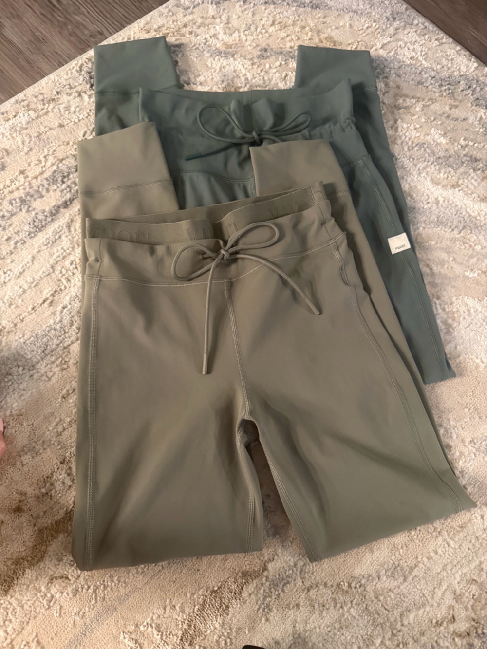 BUNDLE of Two Vuori Daily Leggings Set